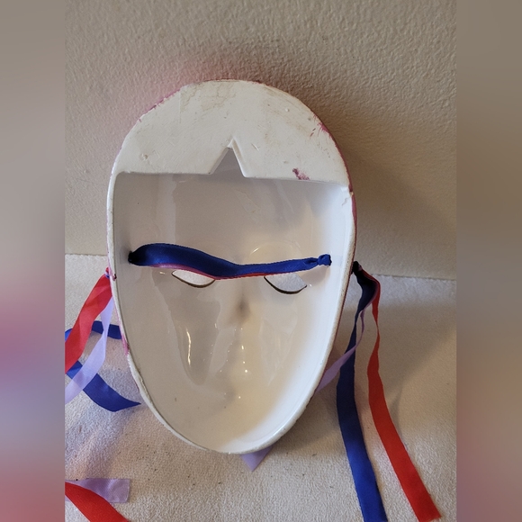 Vintage Mardi Gras Hand Painted Porcelain Masks Masquerade Carnival Wall Art - Picture 3 of 4